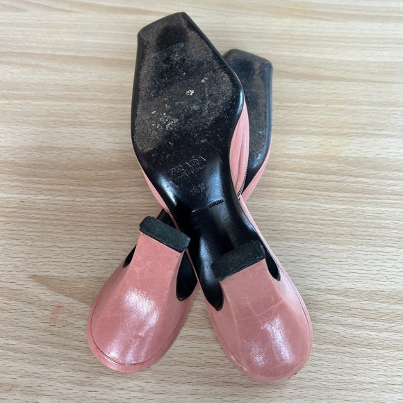 Vintage Prada pink leather mules! - Picture 5 of 5